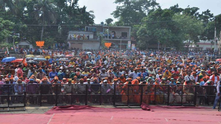 कोरोना के बढ़ते मामलों को देखते हुए चुनाव आयोग ने बंगाल में प्रचार पर लगाई पाबंदी, सभाओं में केवल 500 लोगों की इजाजत
