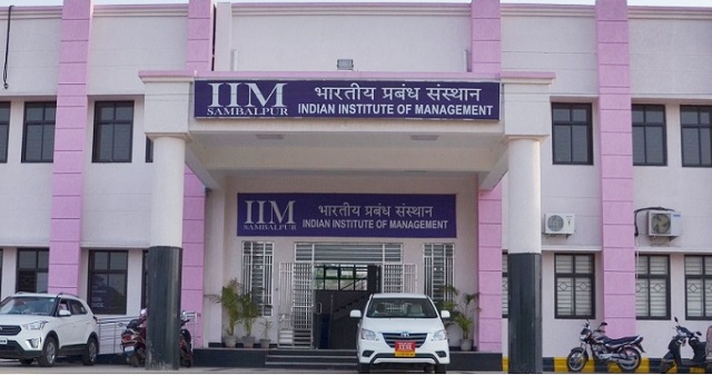 IIM संभलपुर के सात स्टूडेंट्स को मिली 1-1 लाख रुपये की स्कॉलरशिप